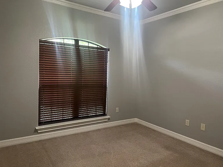 1661 E FM 93 — Photo 24