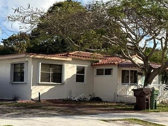 3rd image of 535 E 13th St