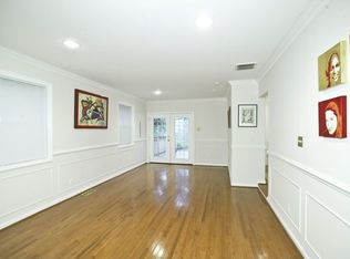 303 Rollins St, Falls Church, VA 22046