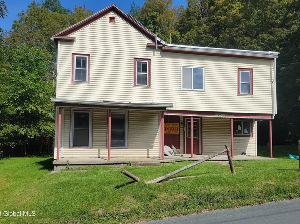 111 Green Hollow Road, Berlin, NY 12022