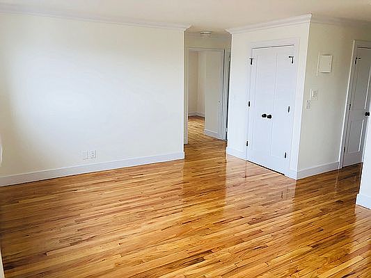 3rd image of 1900 Lexington Ave APT 15B