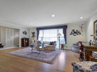 9 Devonshire Ter, West Orange, NJ 07052