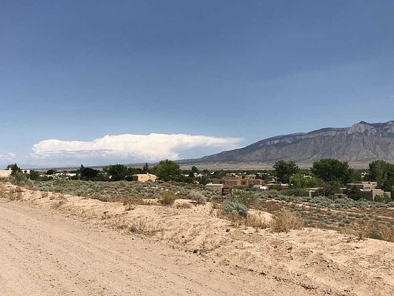 4th image of 1329 Sagebrush Dr
