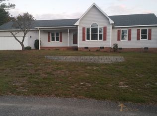6445 Rolling Meadows Ln, Fayetteville, NC 28306