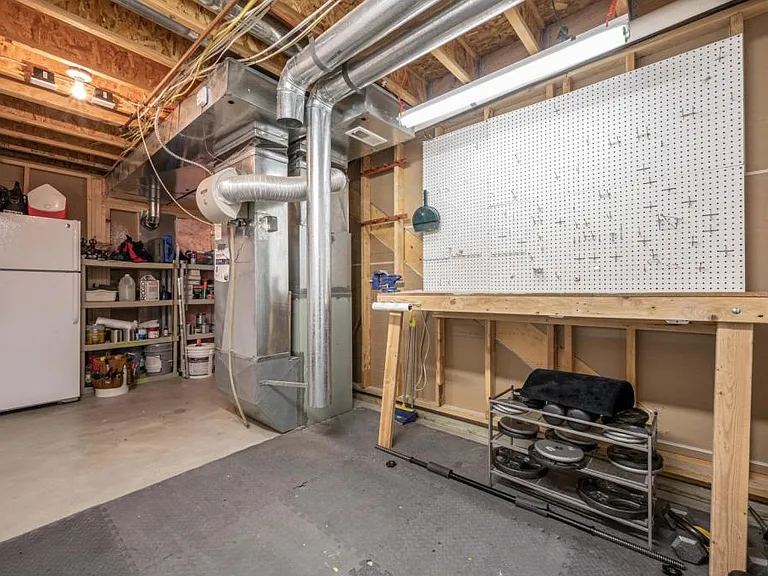 4220 Ravenna Pl — Photo 39