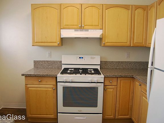 4th image of 3817 E Livingston Dr APT 02