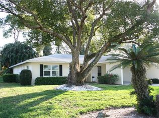 5610 Palm Aire Dr, Sarasota, FL 34243