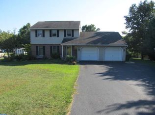 2712 Gail Dr, Gilbertsville, PA 19525