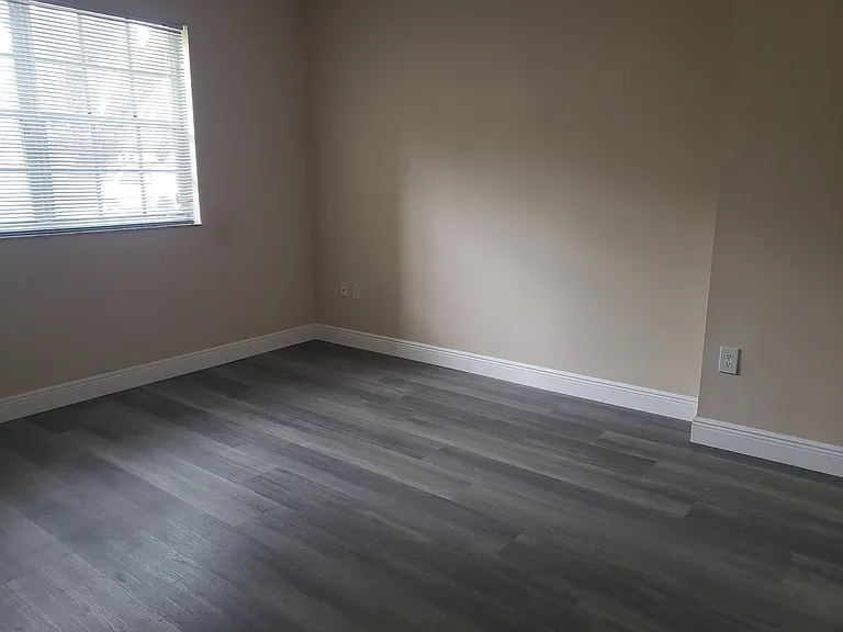 231 SW 116th Ave #1 — Photo 5