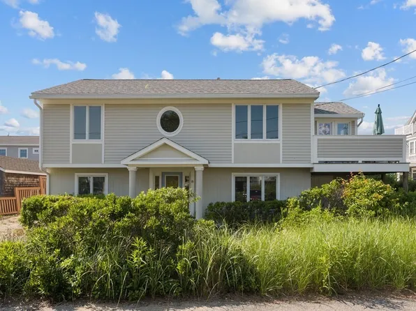 8 57th St, Newburyport, MA 01950