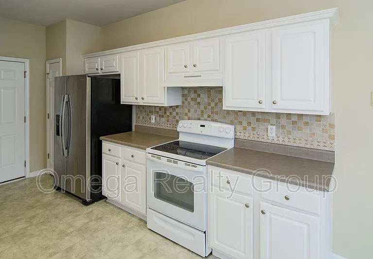 1030 Lexington Dr — Photo 12