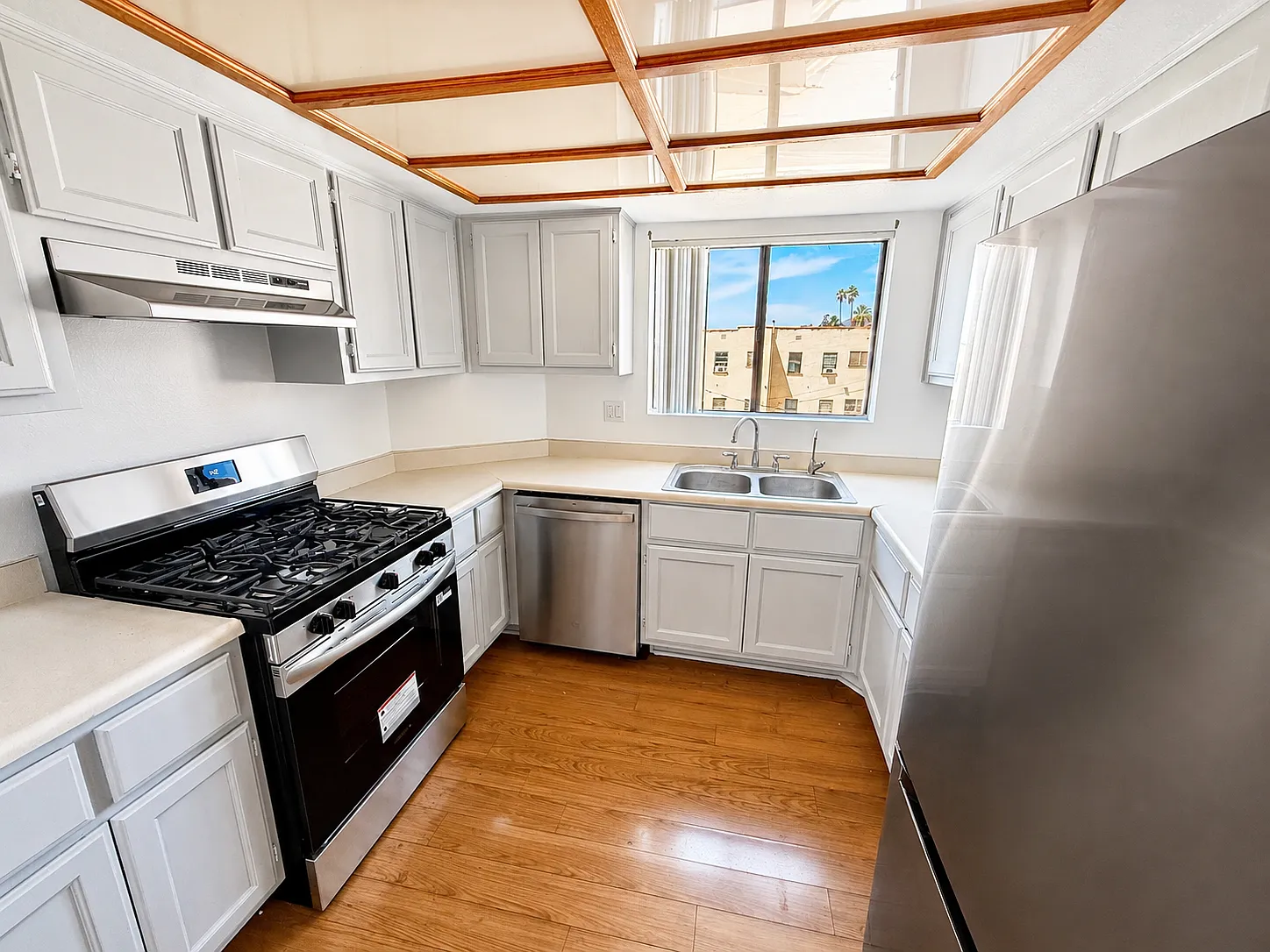 1554 E Wilson Unit 7 — Photo 3