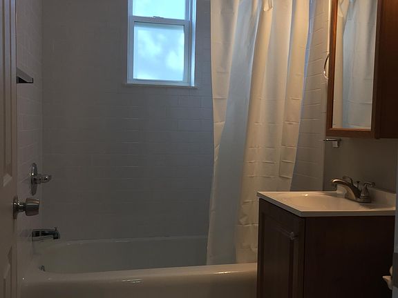 2nd image of 1117 Lee St #1