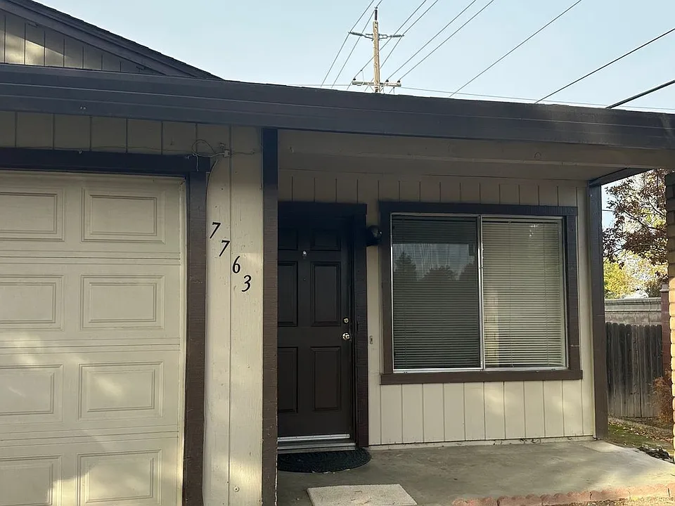 7761-7763 Pompei Ct