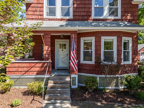 3rd image of 131 Gamage Avenue