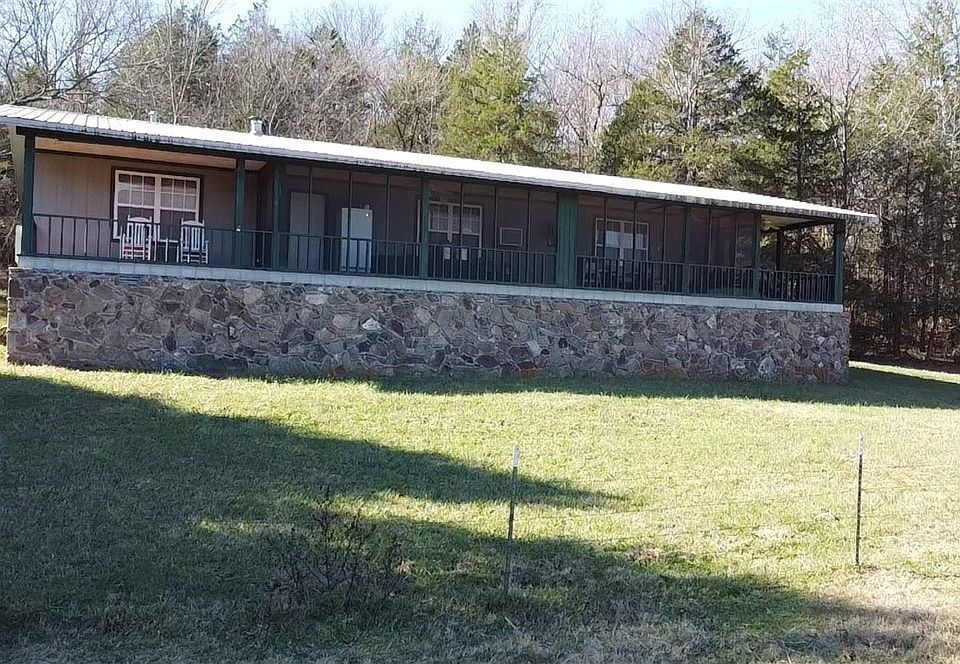 1st image of 7811 Victory Ln