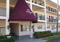 1st image of 211 Pasadena Ave N APT 210
