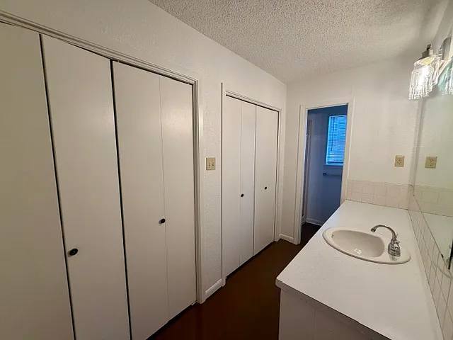 1365 W Hyman St — Photo 20