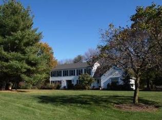 24 Powder Horn Rd, Flemington, NJ 08822