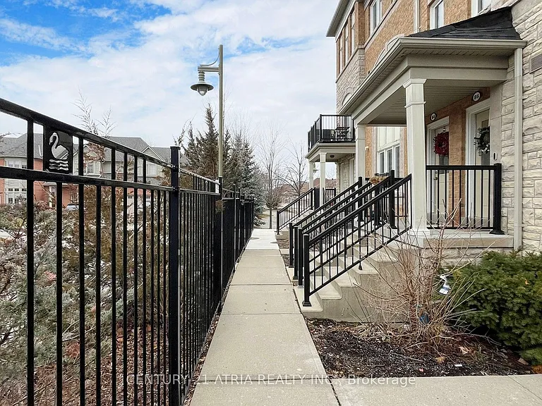 92 Louisbourg Way — Photo 22