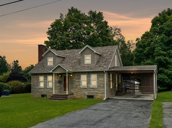 686 Lafayette St, Lewisburg, WV 24901