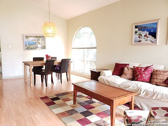 4th image of 3822 Tavern Oaks St