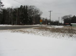 4524 N Jebavy Dr, Ludington, MI 49431