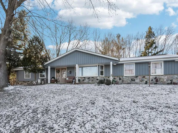 N81W32393 North Crest DRIVE, Hartland, WI 53029
