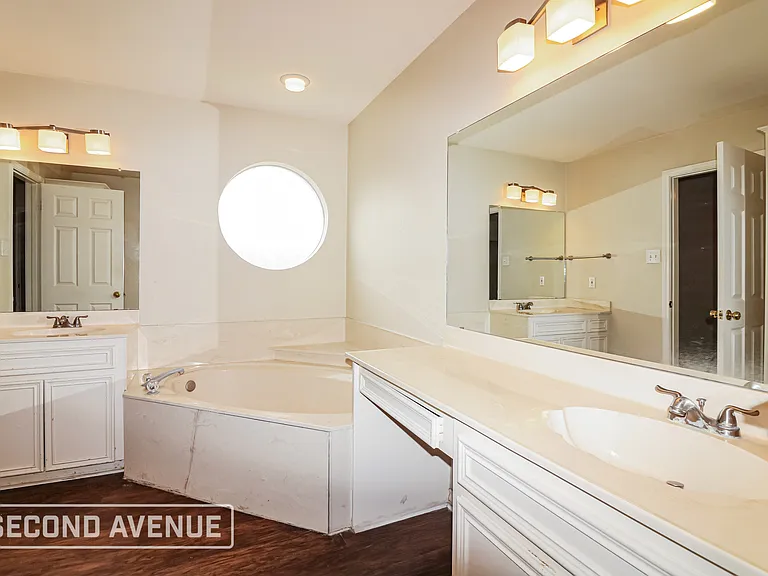 5105 Lethaby Dr — Photo 15