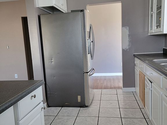 5th image of 13458 Vaughn St