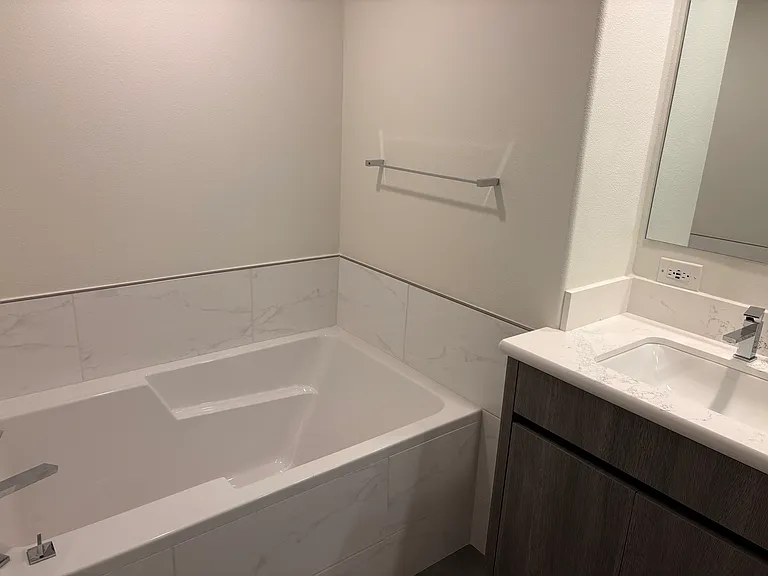 144 S 3rd St #524 — Photo 4