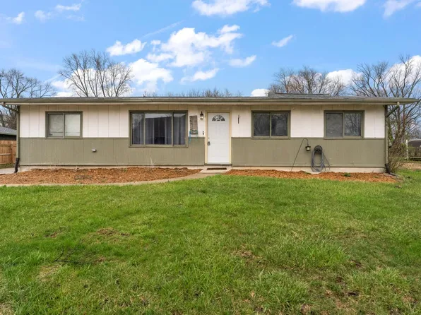 767-1 Heritage Rd, Valparaiso, IN 46385