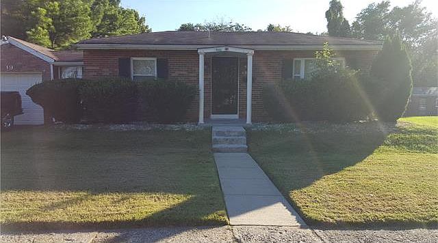 1st image of 19 Godier Dr