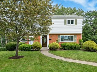 512 Neola Dr, Pittsburgh, PA 15237