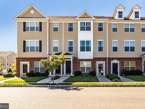 131 Riverwalk Blvd, Burlington, NJ 08016