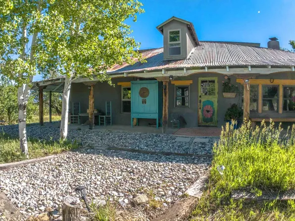 110 Pacheco Road, Llano, NM 87543