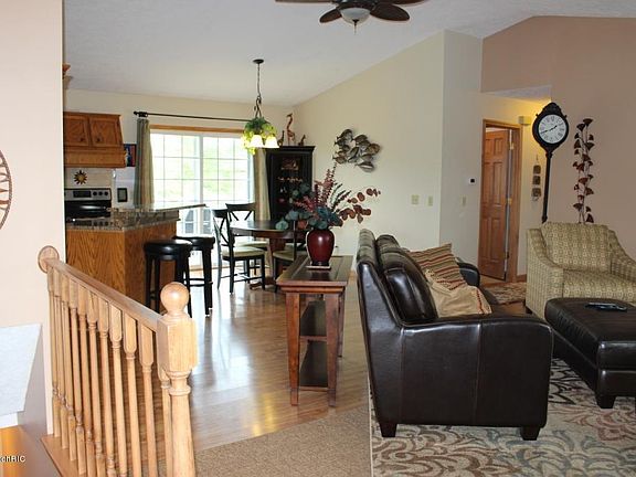 2nd image of 3267 Cornerstone Ln