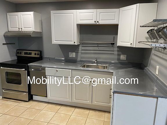 2nd image of 7939 Fairhope Ct