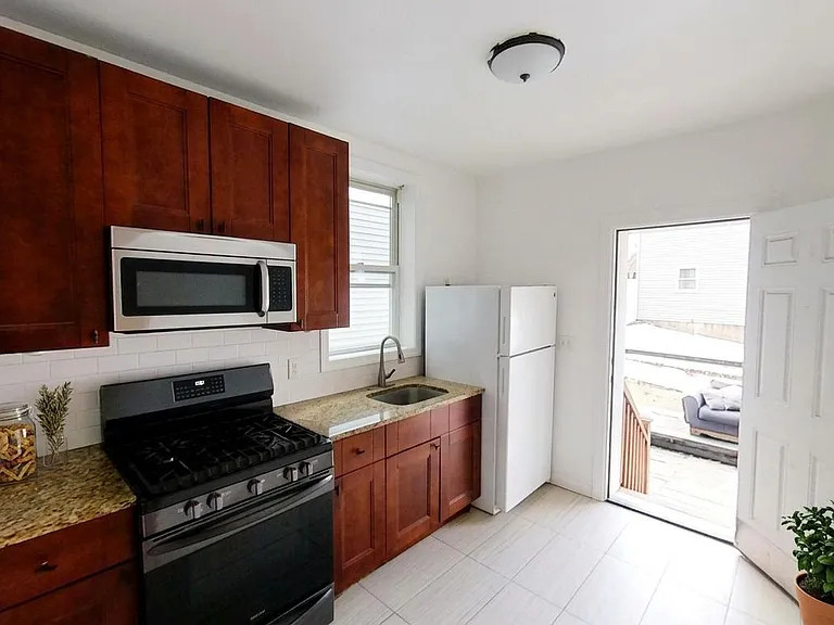 316 Summer Ave #1 — Photo 15