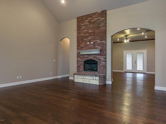 3rd image of 8511 Shadywood Dr
