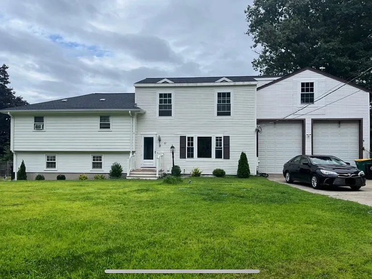 87 Westfield Dr — Photo 1
