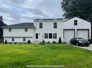 87 Westfield Dr, North Attleboro, MA 02760