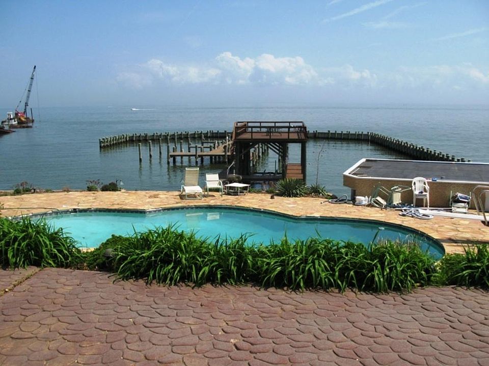 pool, pier, boating basin overlooking Chesapeake Bay