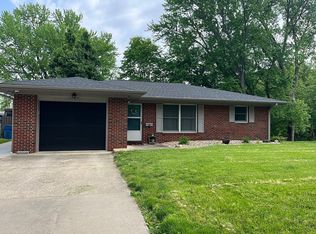 1137 W High St, Edwardsville, IL