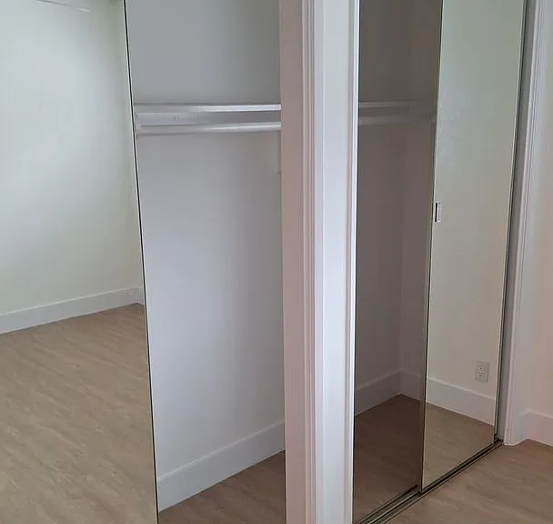 336 S Norton Ave #204 — Photo 14