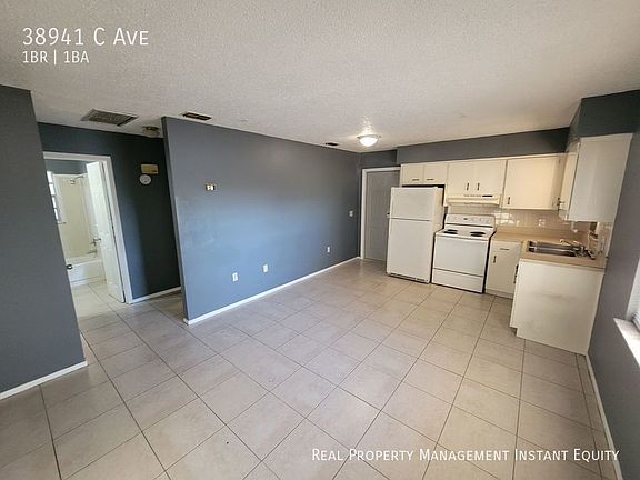 2nd image of 38941 C Ave
