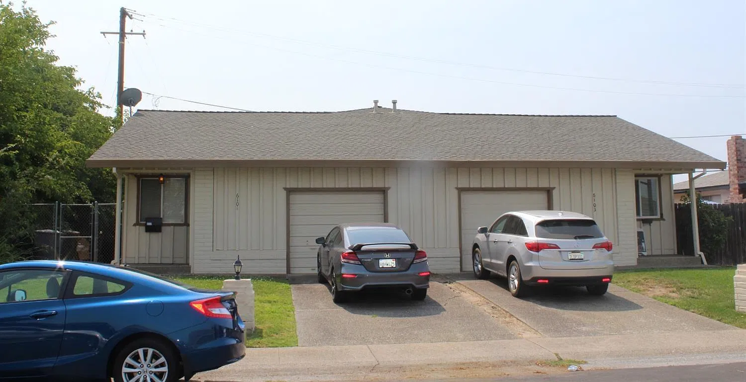 2 bed, 1200 sqft, $2,395 — Photo 1