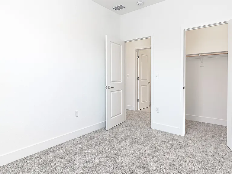 3243 Shrute Dr — Photo 22