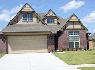 8887 E 136th St, Bixby, OK 74008