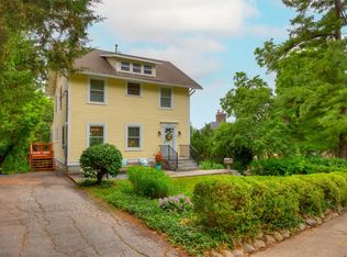 2418 Terrace Rd, Des Moines, IA 50312